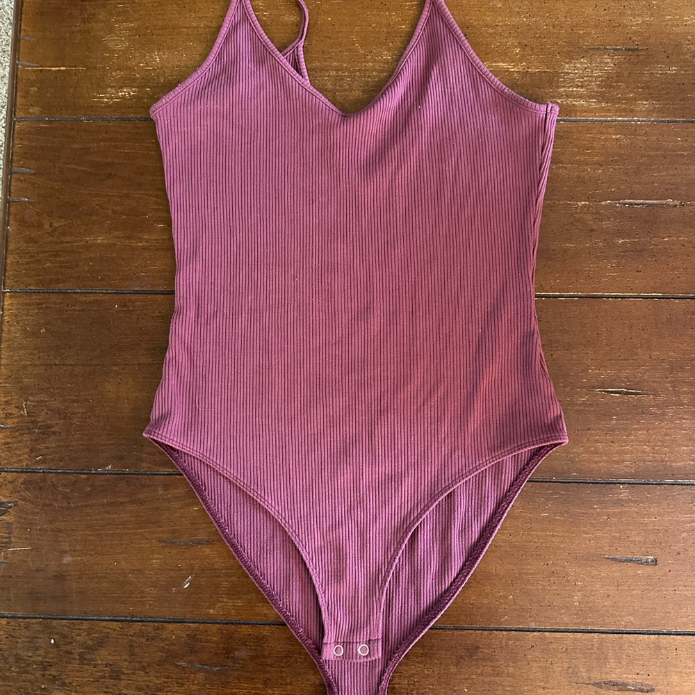 American Eagle Outfitters Ribbed Bodysuit in Mauve